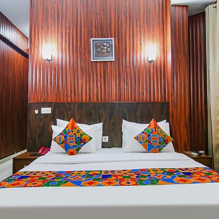 Fabhotel Prime The Rivlet Mg Road Ґурґаон Екстер'єр фото