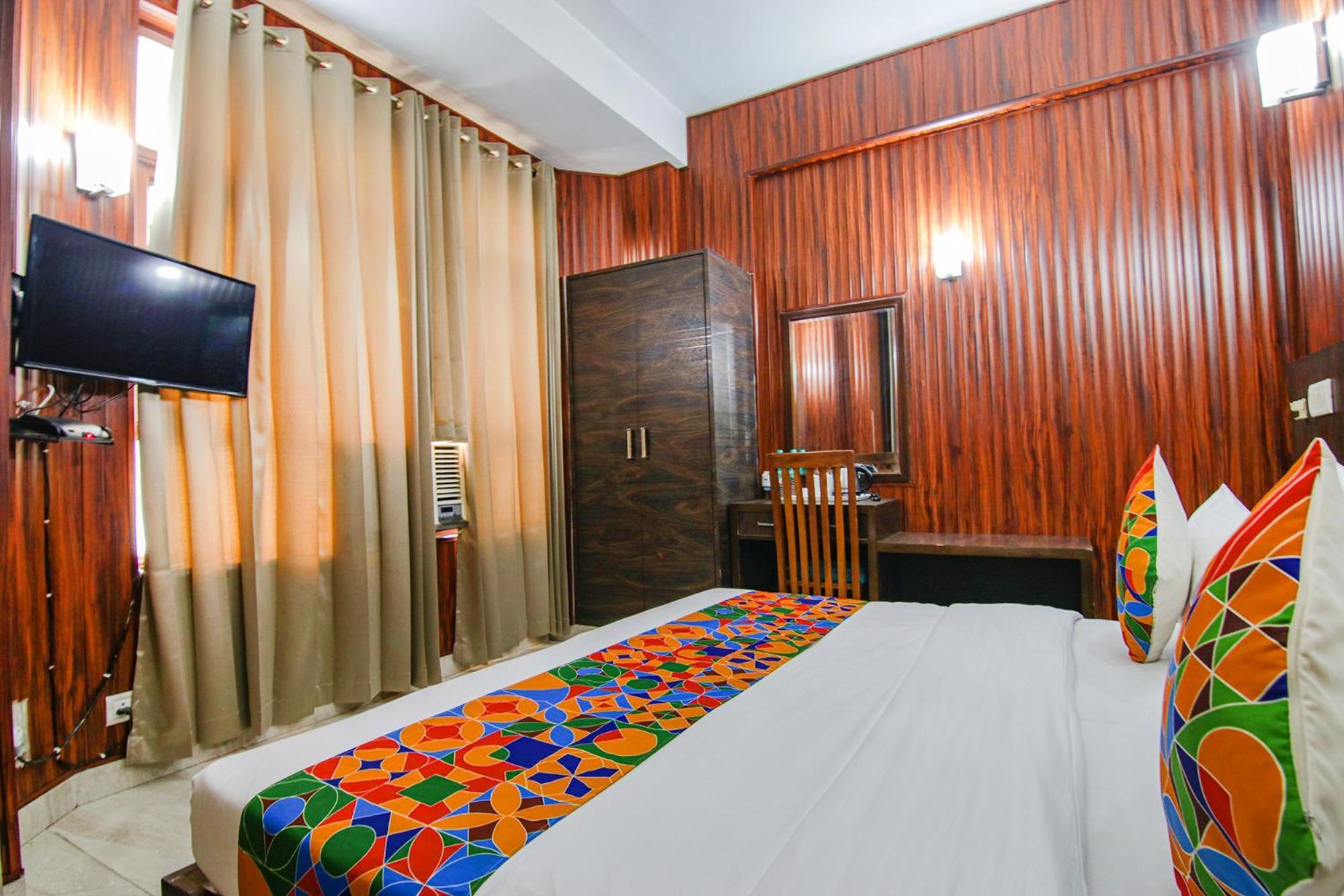 Fabhotel Prime The Rivlet Mg Road Ґурґаон Екстер'єр фото