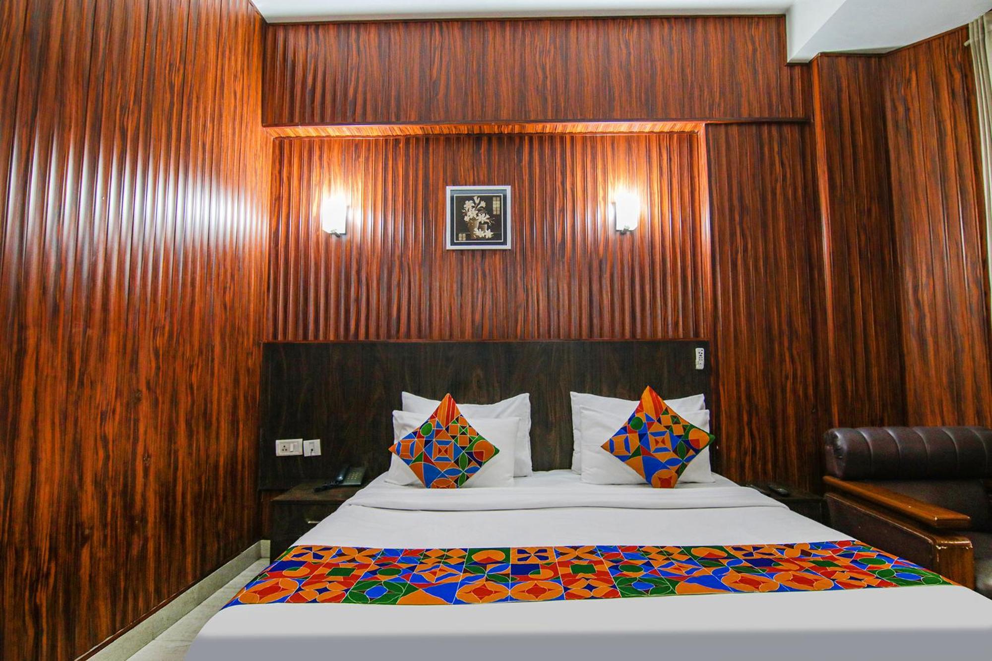 Fabhotel Prime The Rivlet Mg Road Ґурґаон Екстер'єр фото