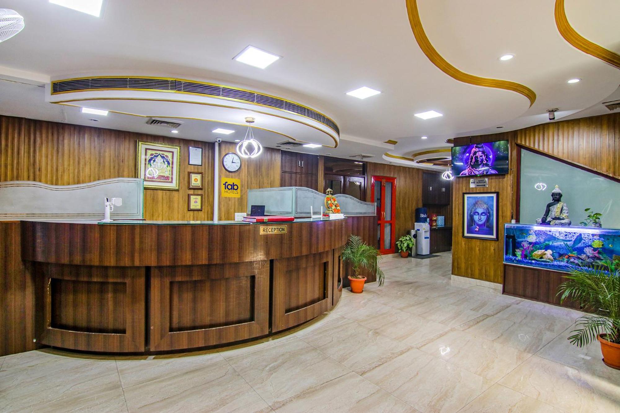 Fabhotel Prime The Rivlet Mg Road Ґурґаон Екстер'єр фото