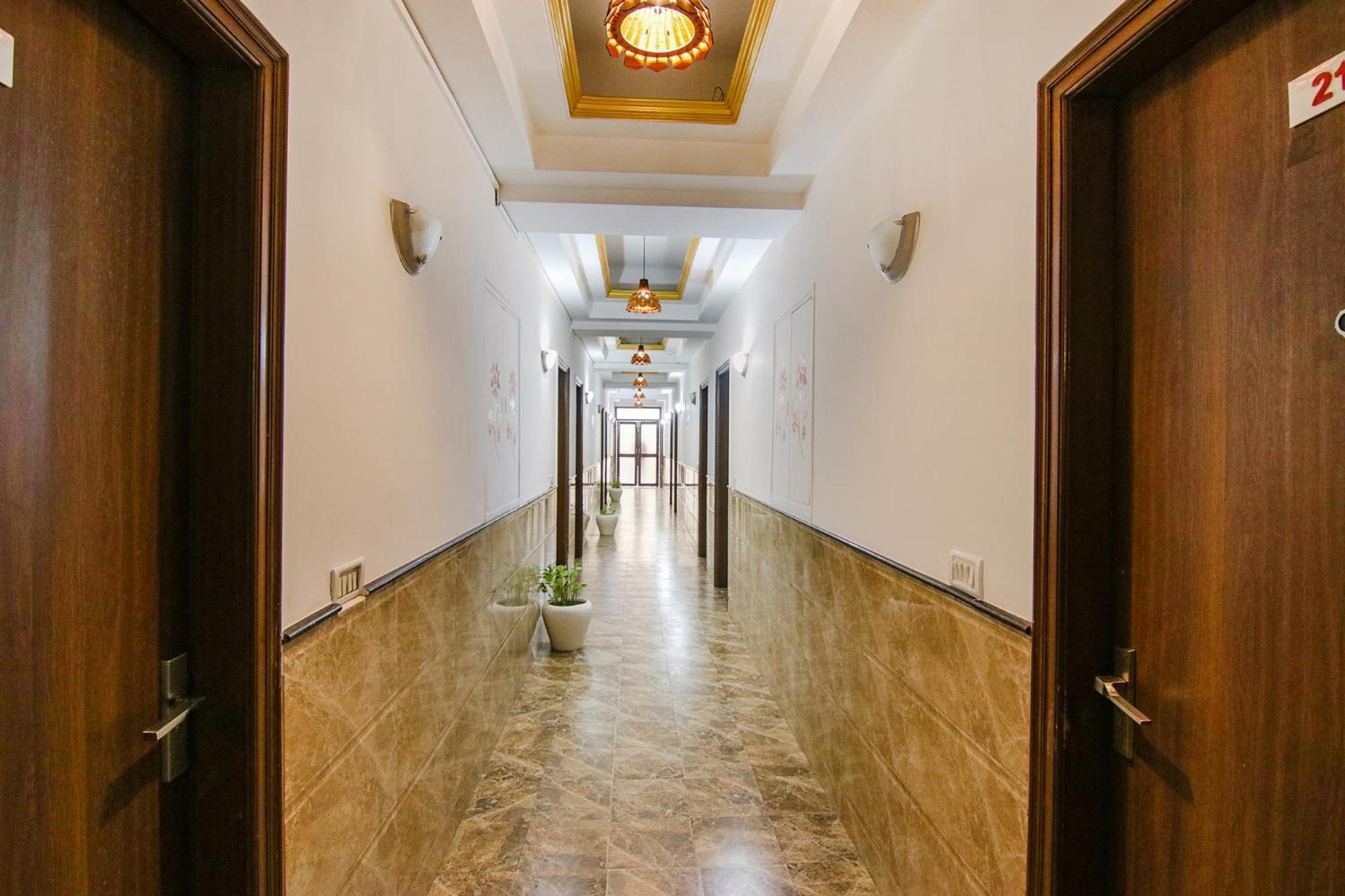 Fabhotel Prime The Rivlet Mg Road Ґурґаон Екстер'єр фото