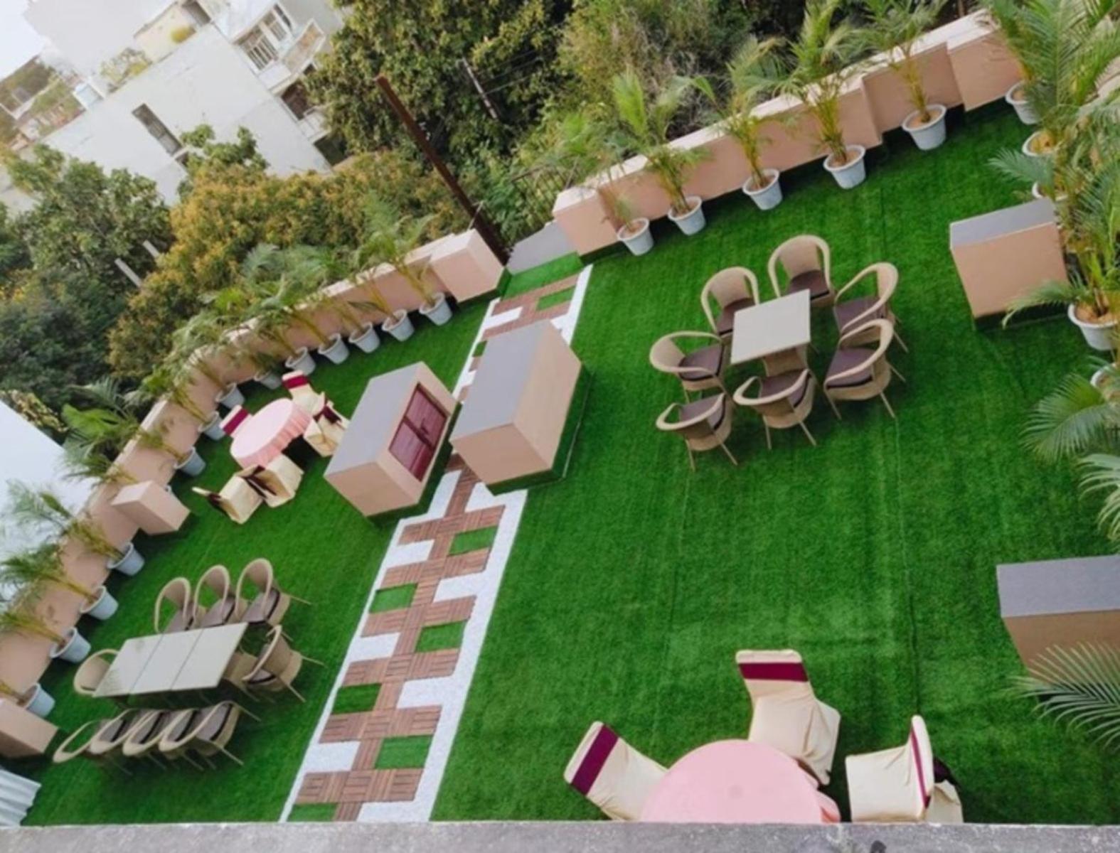 Fabhotel Prime The Rivlet Mg Road Ґурґаон Екстер'єр фото