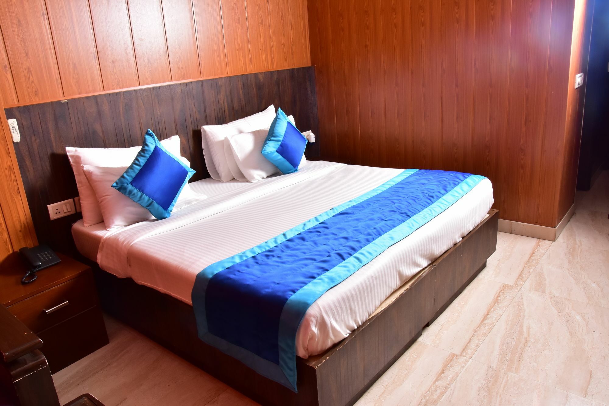 Fabhotel Prime The Rivlet Mg Road Ґурґаон Екстер'єр фото